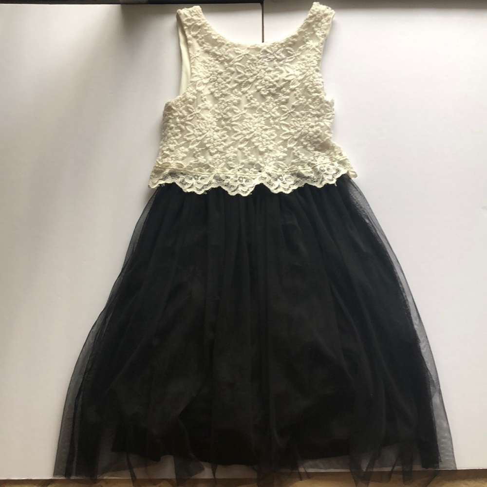 kids black and white lace dress